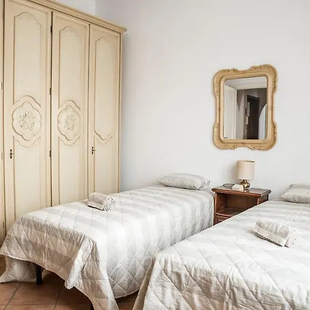 Cavour's Studio